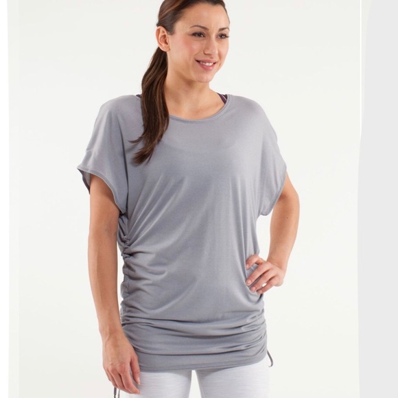 *Rare* Lululemon Power Class tee in white - Picture 3 of 13